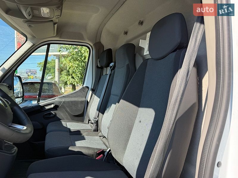 Вантажний фургон Renault Master 2022 в Одесі