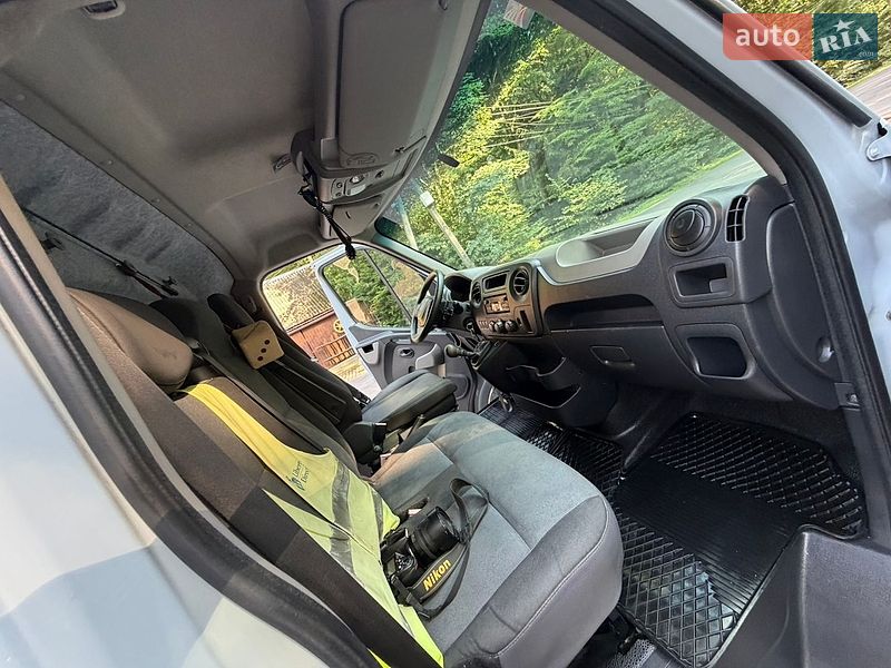 Микроавтобус грузовой (до 3,5т) Renault Master 2015 в Дрогобыче