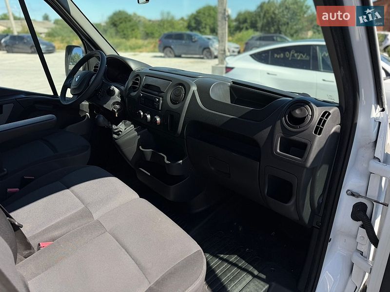 Грузовой фургон Renault Master 2018 в Львове