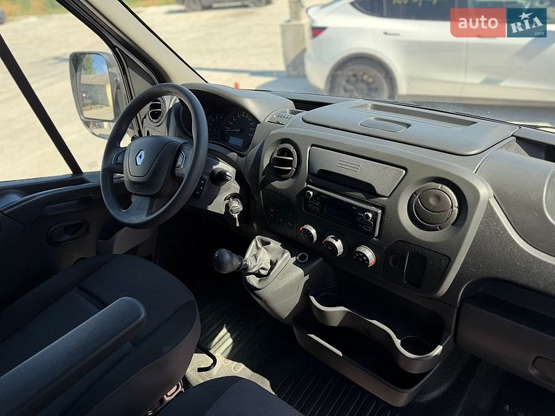 Грузовой фургон Renault Master 2018 в Львове