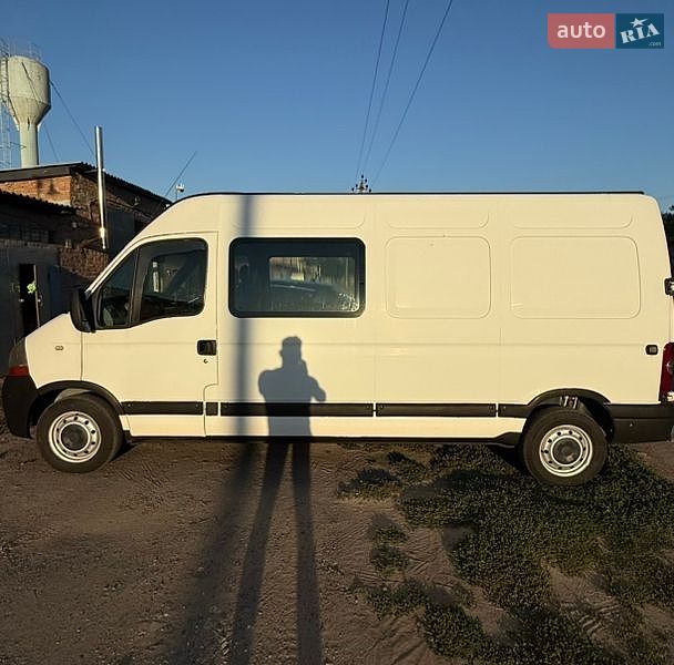 Мінівен Renault Master 2004 в Миргороді