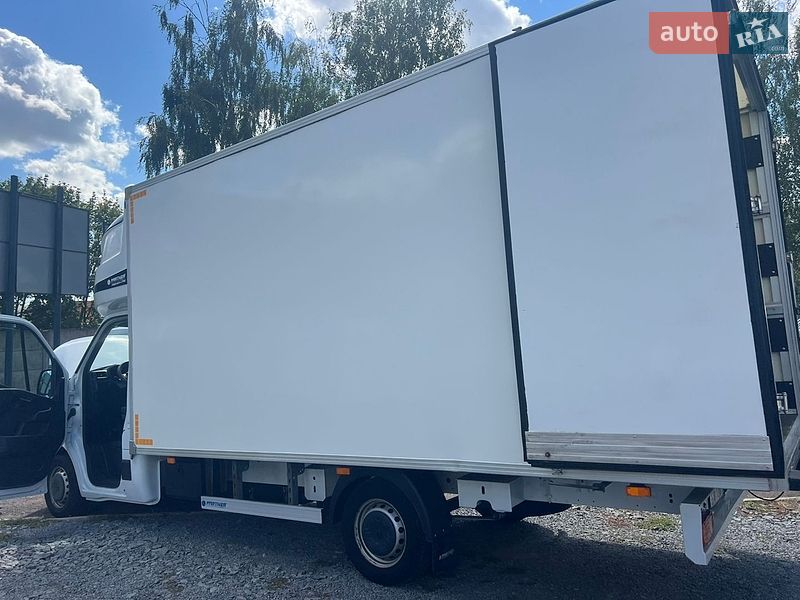 Інші вантажівки Renault Master 2022 в Рівному