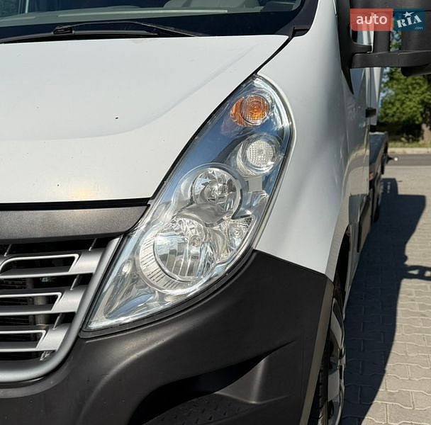 Вантажний фургон Renault Master 2014 в Самборі