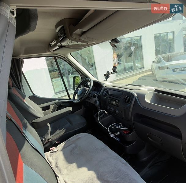 Вантажний фургон Renault Master 2014 в Самборі