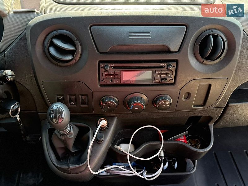 Вантажний фургон Renault Master 2014 в Самборі