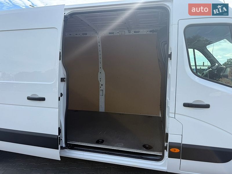Вантажний фургон Renault Master 2022 в Луцьку