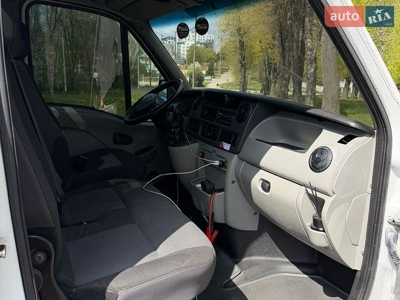 Эвакуатор Renault Master 2007 в Львове фото 18 Эвакуатор Renault Master 2007 в Львове
