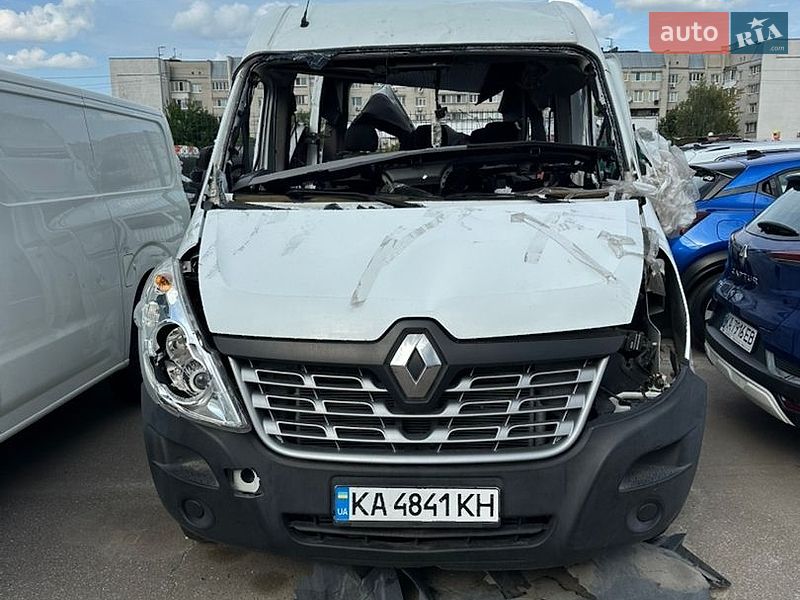 Грузопассажирский фургон Renault Master 2017 в Киеве