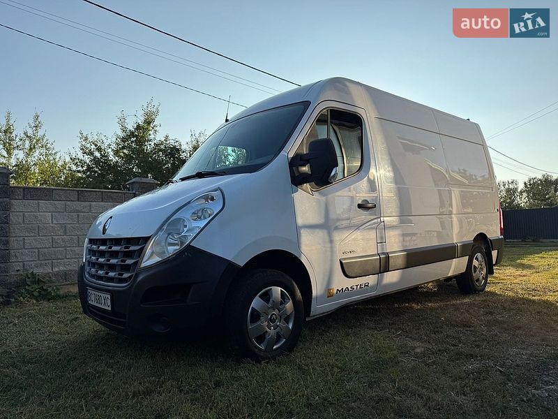 Вантажний фургон Renault Master 2011 в Жовкві
