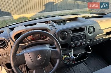 Вантажний фургон Renault Master 2011 в Жовкві