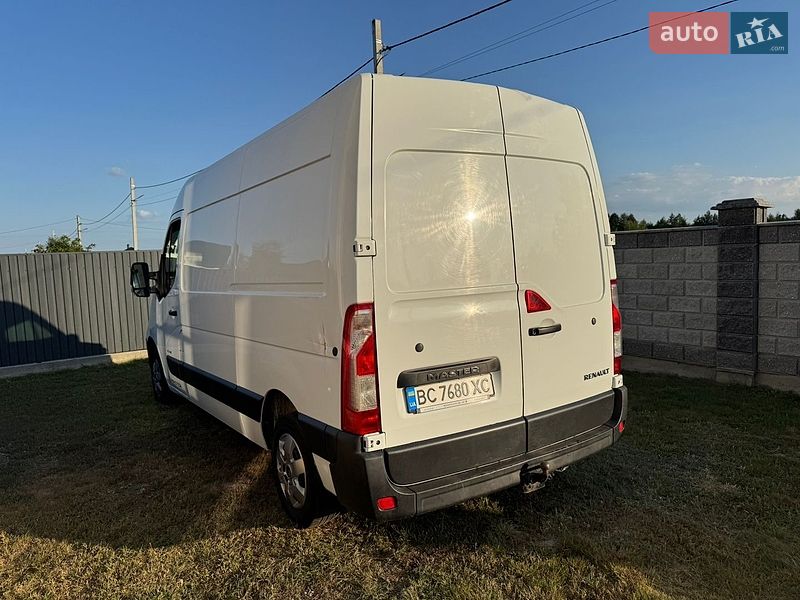 Вантажний фургон Renault Master 2011 в Жовкві