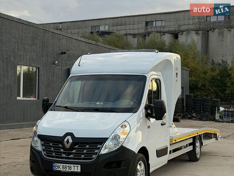 Евакуатор Renault Master 2017 в Рівному