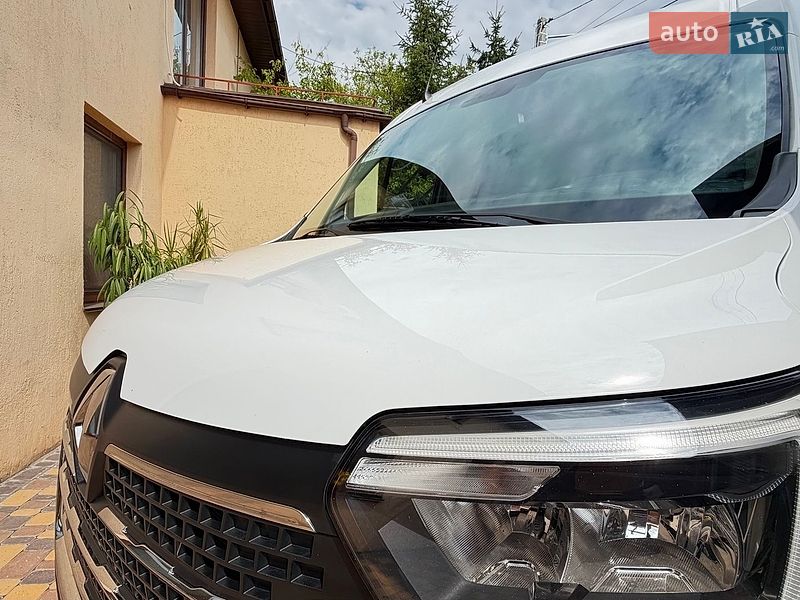 Грузовой фургон Renault Master 2022 в Киеве