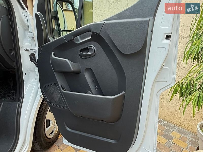 Грузовой фургон Renault Master 2022 в Киеве