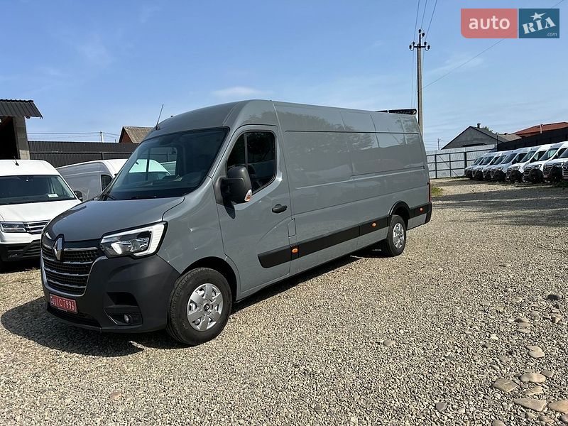 Грузовой фургон Renault Master 2022 в Хусте