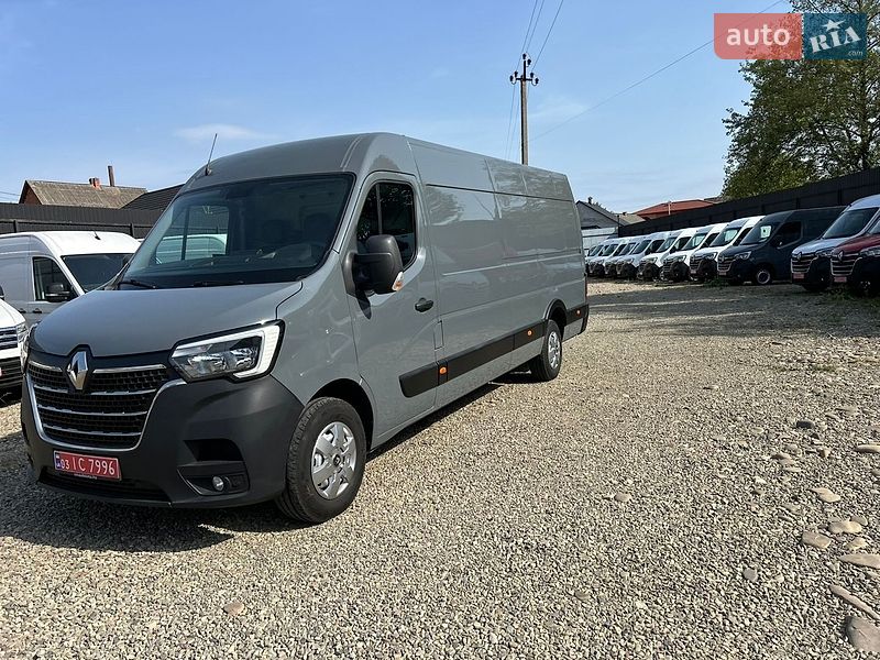 Грузовой фургон Renault Master 2022 в Хусте