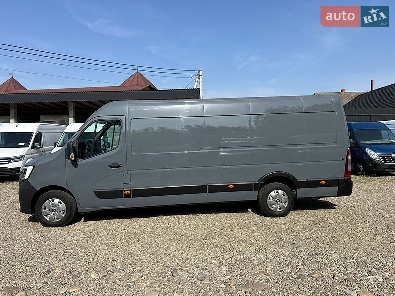 Грузовой фургон Renault Master 2022 в Хусте
