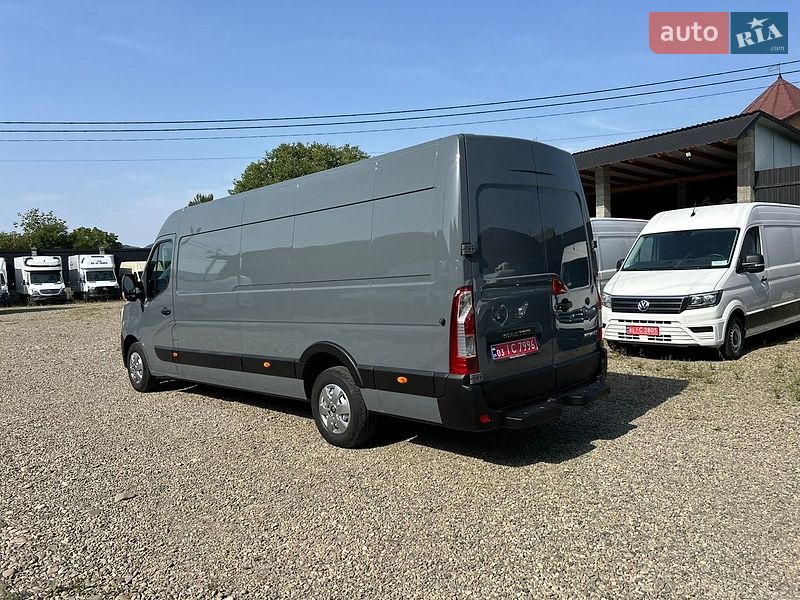 Грузовой фургон Renault Master 2022 в Хусте