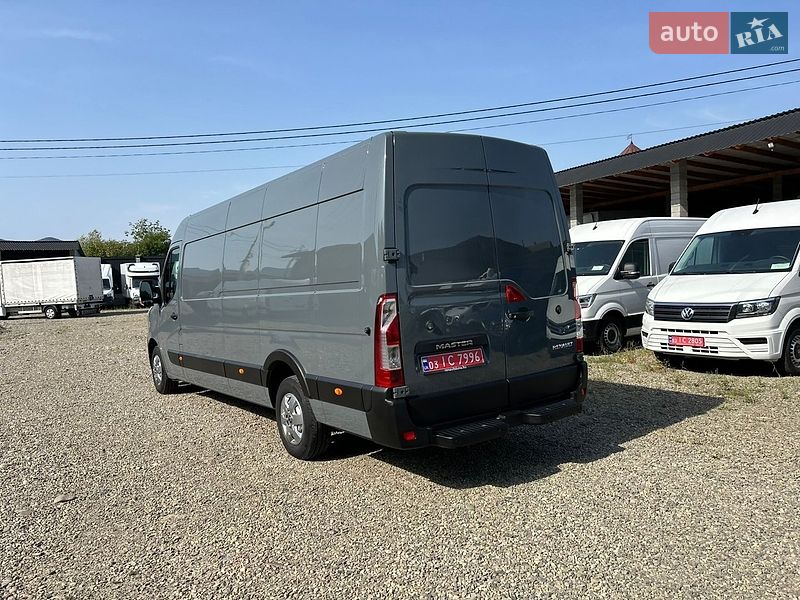 Грузовой фургон Renault Master 2022 в Хусте