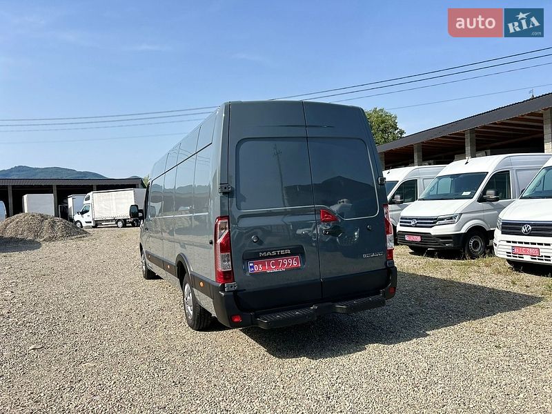 Грузовой фургон Renault Master 2022 в Хусте