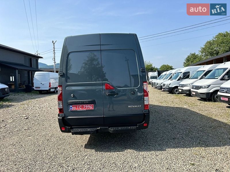 Грузовой фургон Renault Master 2022 в Хусте