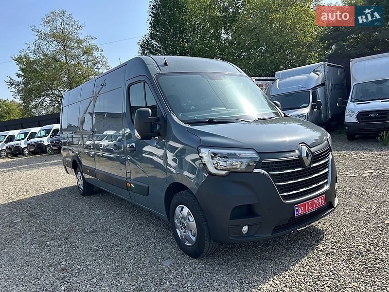 Грузовой фургон Renault Master 2022 в Хусте