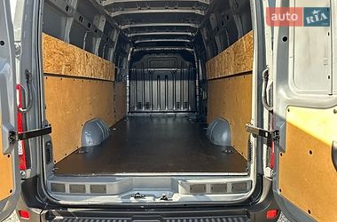 Грузовой фургон Renault Master 2022 в Хусте