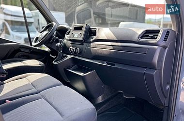 Грузовой фургон Renault Master 2022 в Хусте