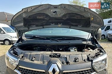 Грузовой фургон Renault Master 2022 в Хусте