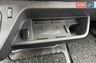 Грузовой фургон Renault Master 2022 в Львове