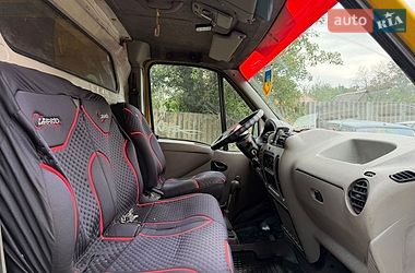 Вантажний фургон Renault Master 2002 в Лозовій