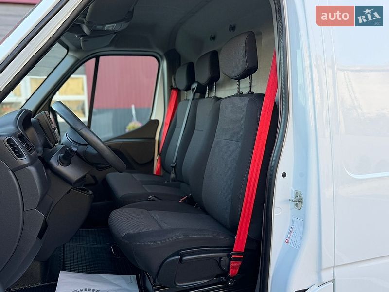 Грузовой фургон Renault Master 2022 в Дубно