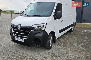 Вантажний фургон Renault Master 2022 в Рівному