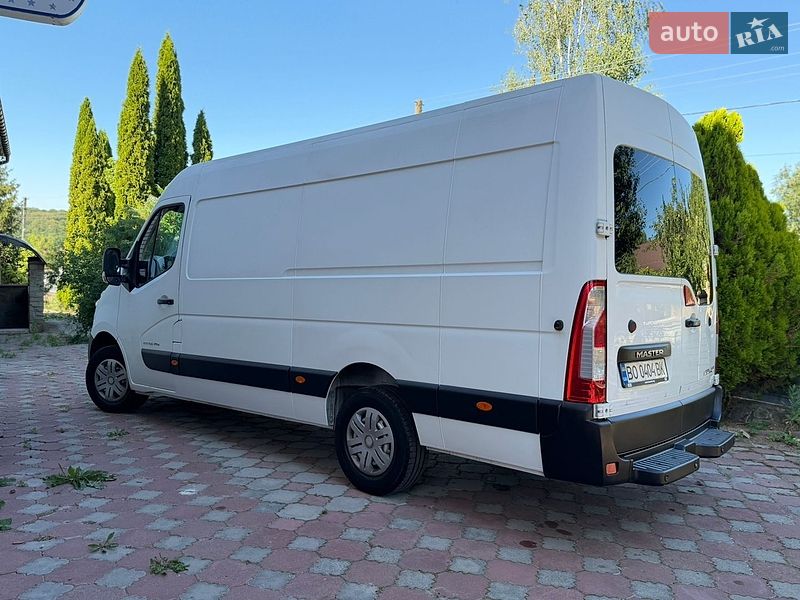 Грузовой фургон Renault Master 2015 в Тернополе