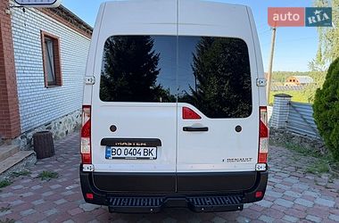 Грузовой фургон Renault Master 2015 в Тернополе