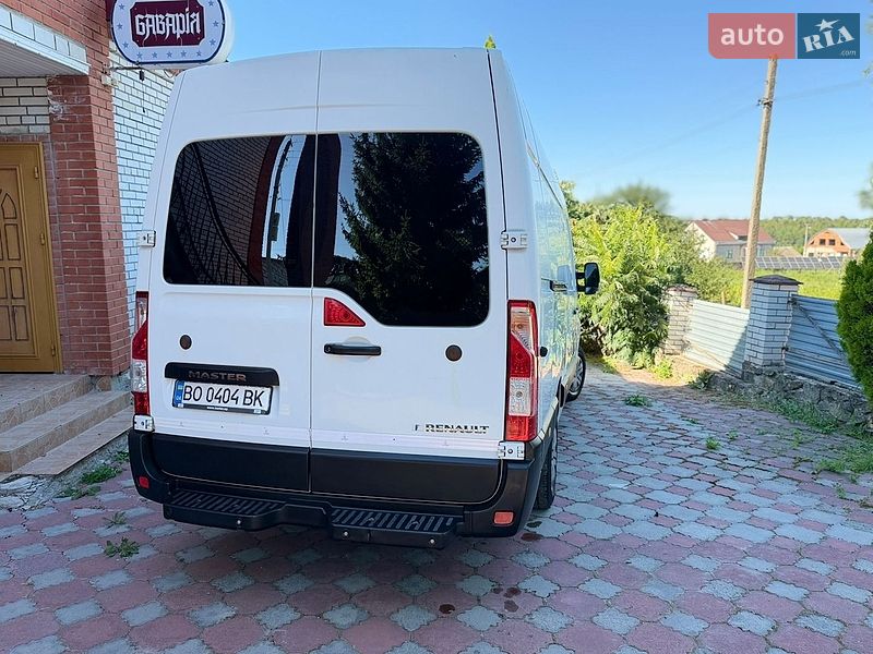 Грузовой фургон Renault Master 2015 в Тернополе