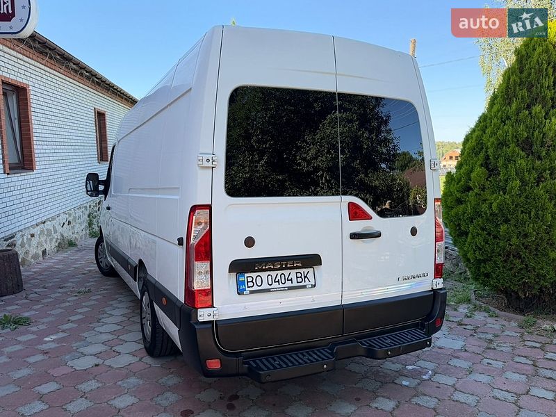 Грузовой фургон Renault Master 2015 в Тернополе