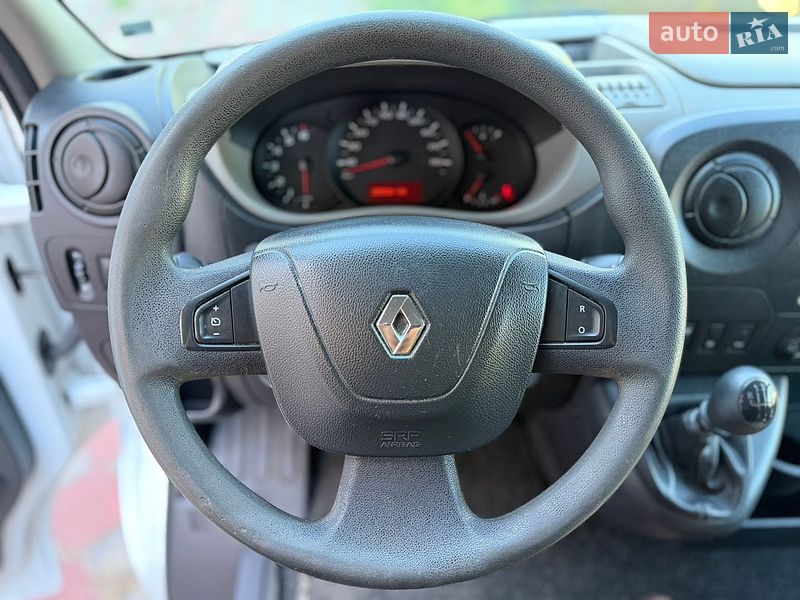 Грузовой фургон Renault Master 2015 в Тернополе