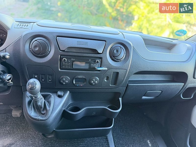 Грузовой фургон Renault Master 2015 в Тернополе