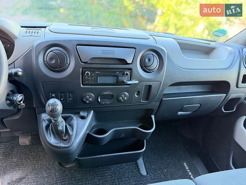 Грузовой фургон Renault Master 2015 в Тернополе