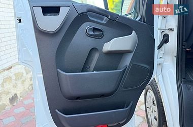 Грузовой фургон Renault Master 2015 в Тернополе