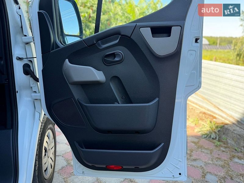 Грузовой фургон Renault Master 2015 в Тернополе