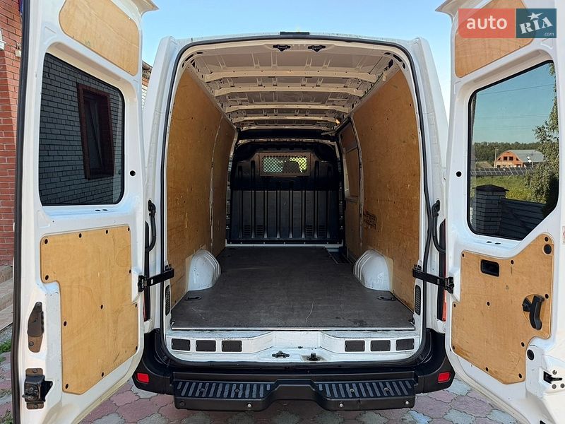 Грузовой фургон Renault Master 2015 в Тернополе