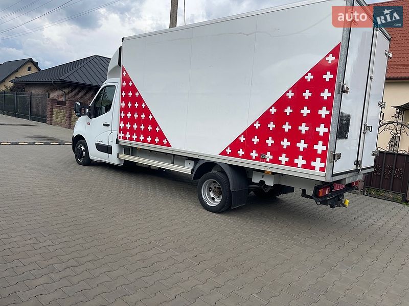 Вантажний фургон Renault Master 2017 в Луцьку