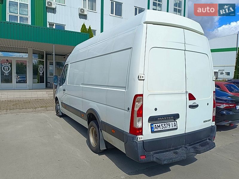 Вантажний фургон Renault Master 2015 в Броварах