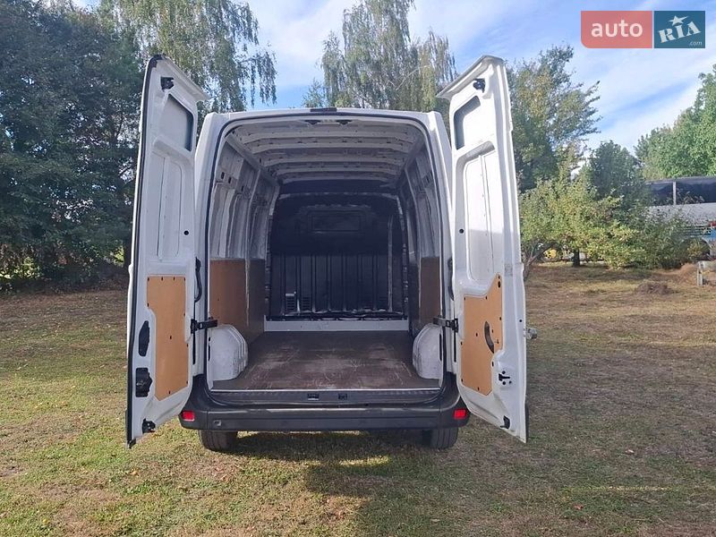 Грузовой фургон Renault Master 2020 в Кременце