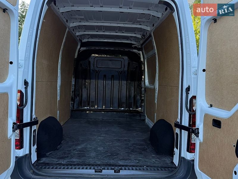 Грузовой фургон Renault Master 2017 в Желтых Водах