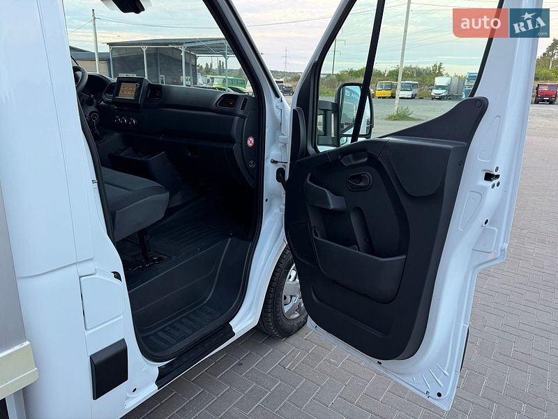 Грузовой фургон Renault Master 2021 в Ирпене