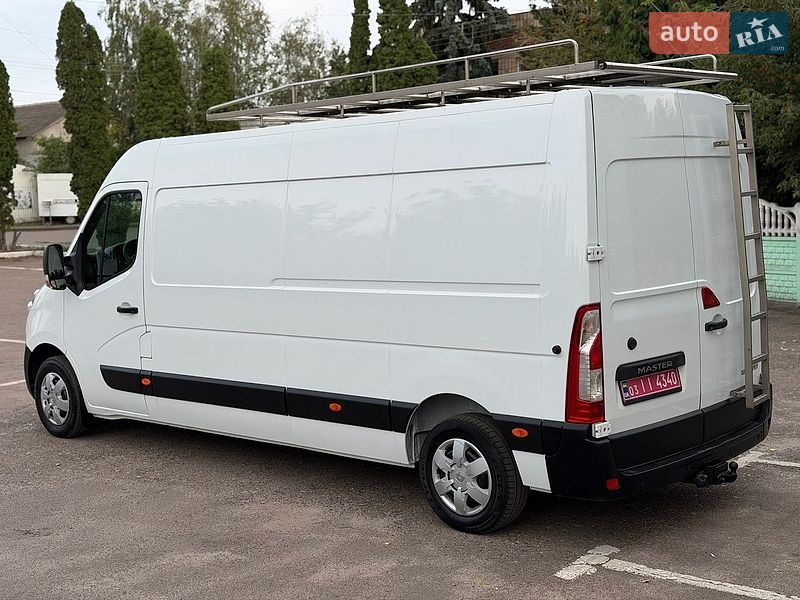 Вантажний фургон Renault Master 2017 в Дубні
