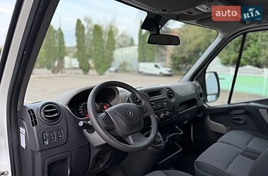 Вантажний фургон Renault Master 2017 в Дубні